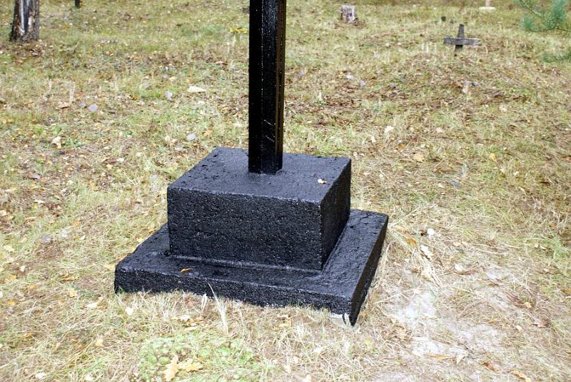 dsc03007.jpg - Odnowiony cmentarz w Piaseczni - 30 września 2008 r.