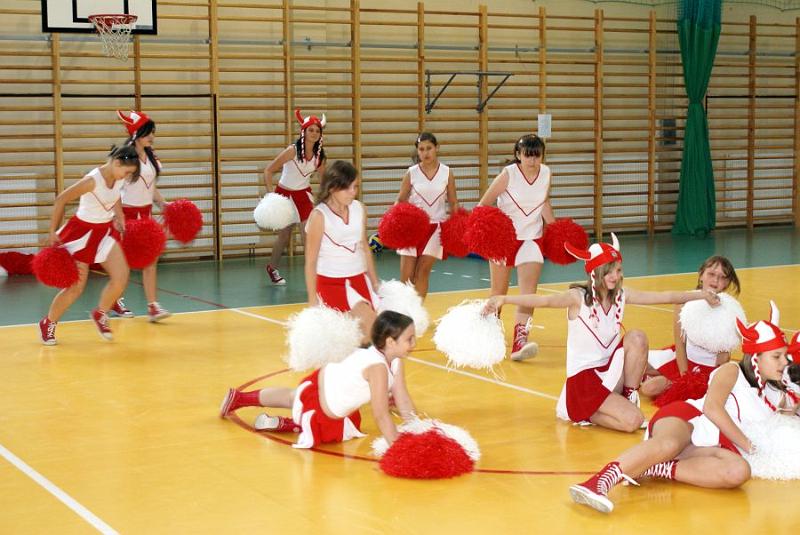 dsc02228.jpg - Występy grupy Cheerleaders z Kadzidła