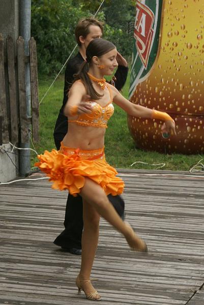 dsc09668.jpg - Niedziela na Wsi w Chudku - 17 sierpnia 2008 r. Tańce latynoamerykańskie w wykonaniu członków Klubu Tańca Towarzyskiego "FAN" z Ostrołęki