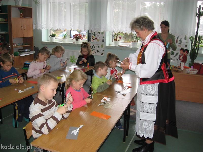 img_1547.jpg - Zajęcia regionalne w Szkole Podstawowej w Glebie - 27 października 2008 r.